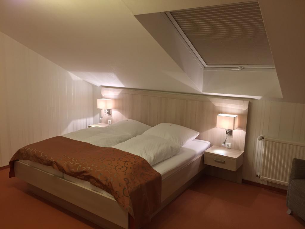 Alter Landkrug Hotel Nortorf Bagian luar foto