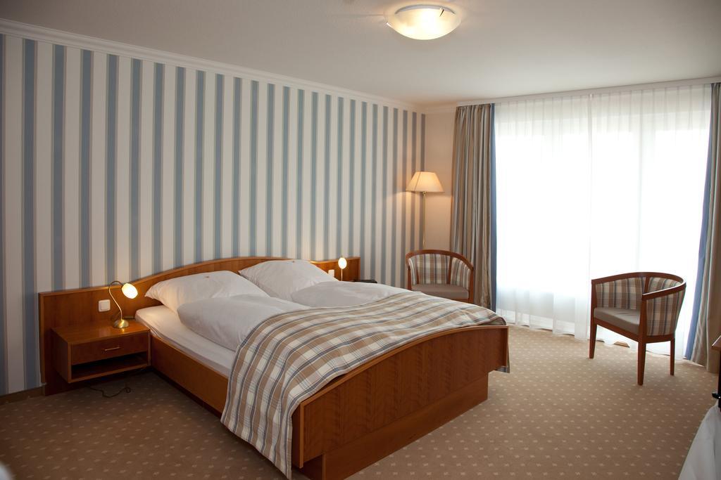 Alter Landkrug Hotel Nortorf Bagian luar foto