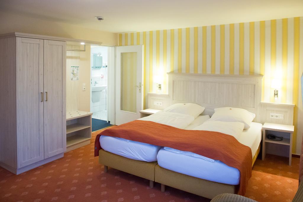 Alter Landkrug Hotel Nortorf Bagian luar foto